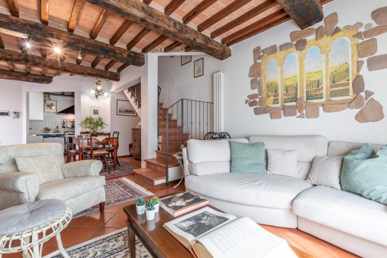 Tuscany Balcony: Crete Senesi Casetta Exterior photo