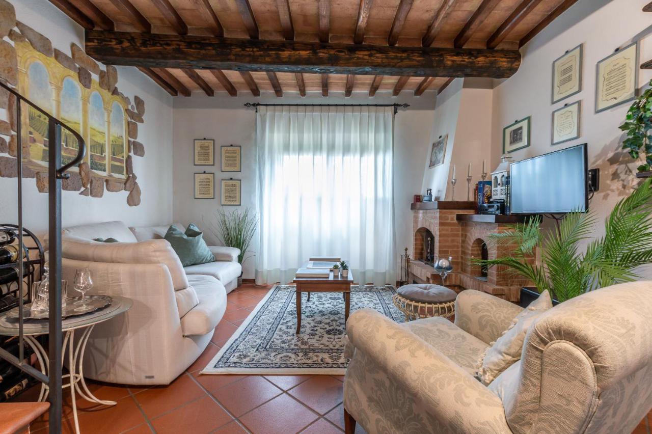 Tuscany Balcony: Crete Senesi Casetta Exterior photo